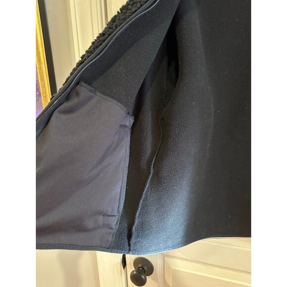 Athleta black medium fleece jacket - Picture 3 of 3